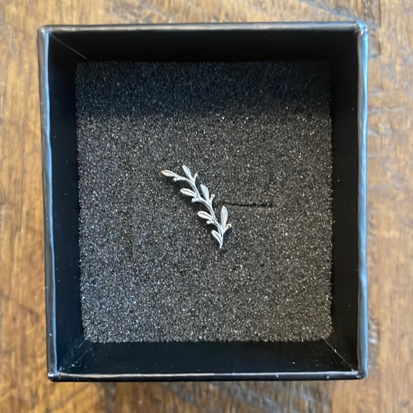 BVLA Jewelry - BVLA Large Amity End WG